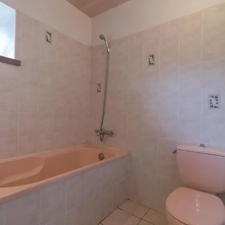 Maison D'Isabe Arguenos